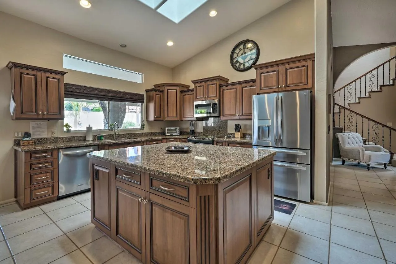 Casa vacanze Spacious Scottsdale Home Pool And Covered Patio Phoenix Stati Uniti